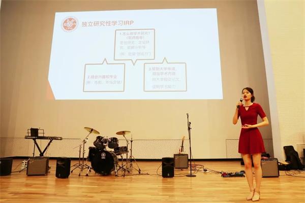 北京大学附属中学国际部校园开放日图片3