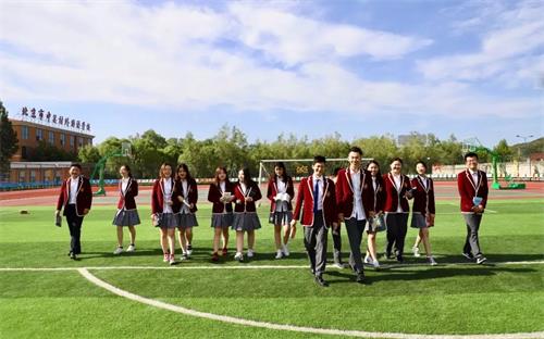 北京市中关村外国语学校学生图