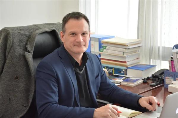 北京四中国际课程佳莲校区校长图片