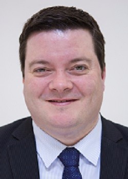 上海市燎原双语学校Iain Riley