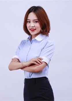 成都西雅美途外国语联合学校芮旭