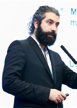 深大留服橘郡美高Houman Harouni图片