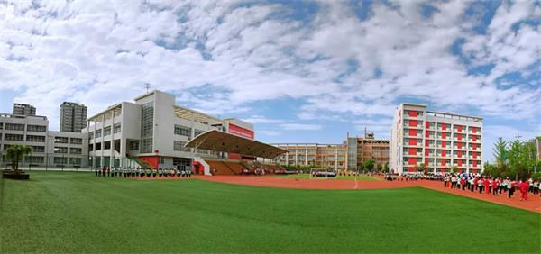 西安高新国际学校风景图
