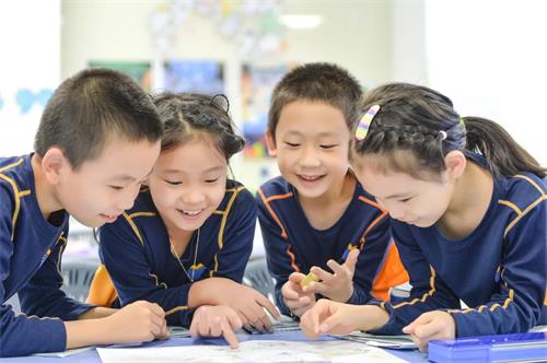 上海耀华国际双语学校临港校区的学生们 上海耀华国际双语学校临港校区的学生们