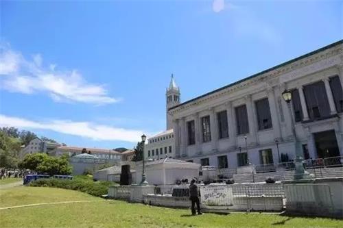 北京市实验外国语学校图片 北京市实验外国语学校图片