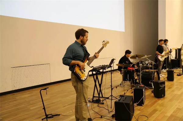 北京大学附属中学国际部校园开放日图片2