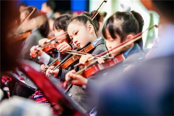 上海美高双语学校学生上课图片